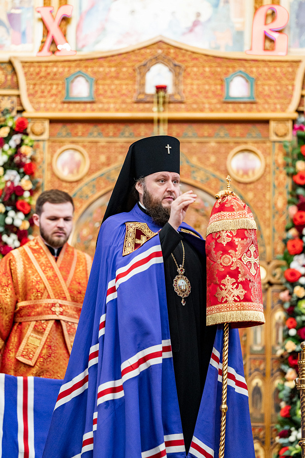 Божественная литургия в Свято-Троицком Белопесоцком женском монастыре города Ступино